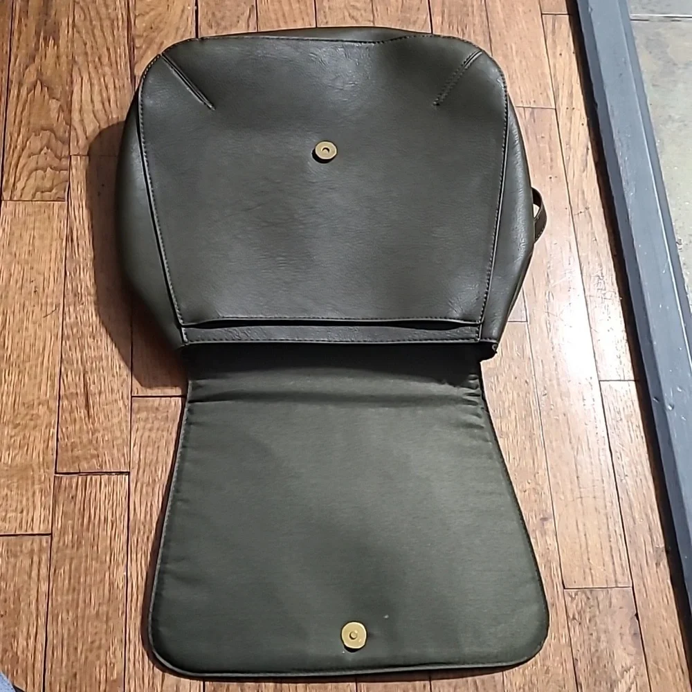 Universal Thread‎ Olive Green Backpack